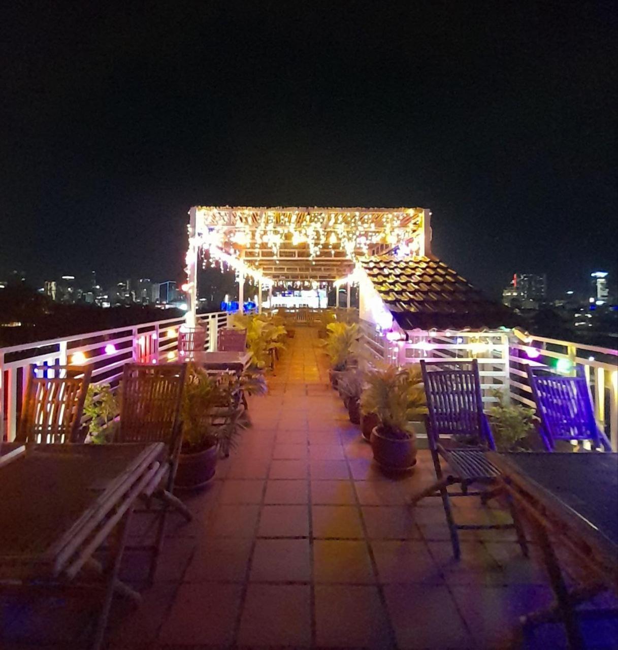4 Rivers Hotel Phnom Penh Exterior photo