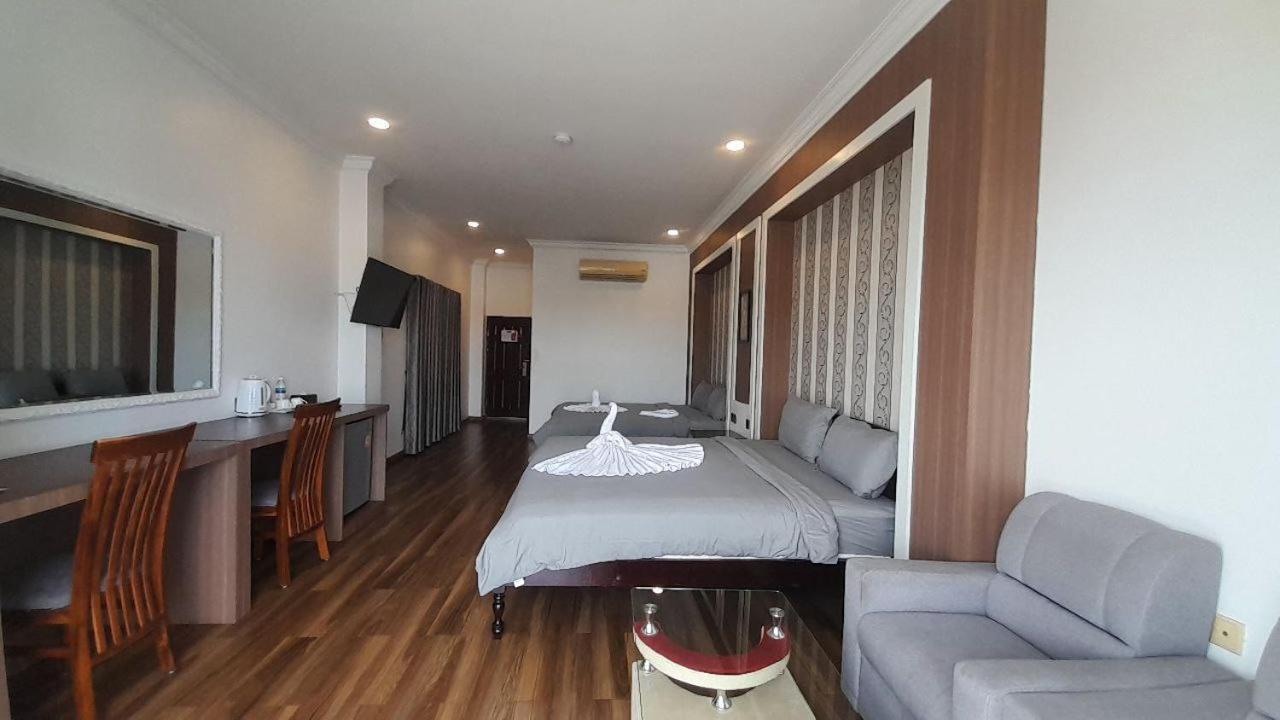 4 Rivers Hotel Phnom Penh Exterior photo