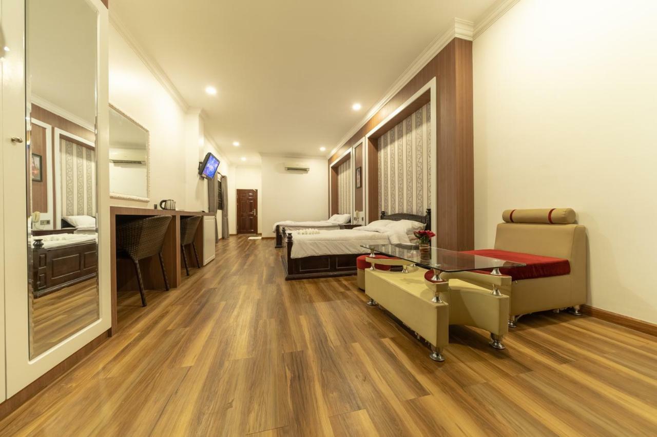 4 Rivers Hotel Phnom Penh Exterior photo