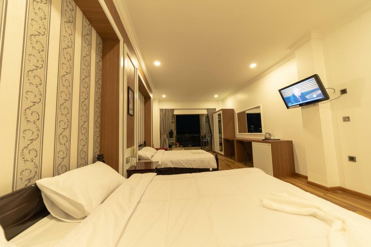 4 Rivers Hotel Phnom Penh Exterior photo