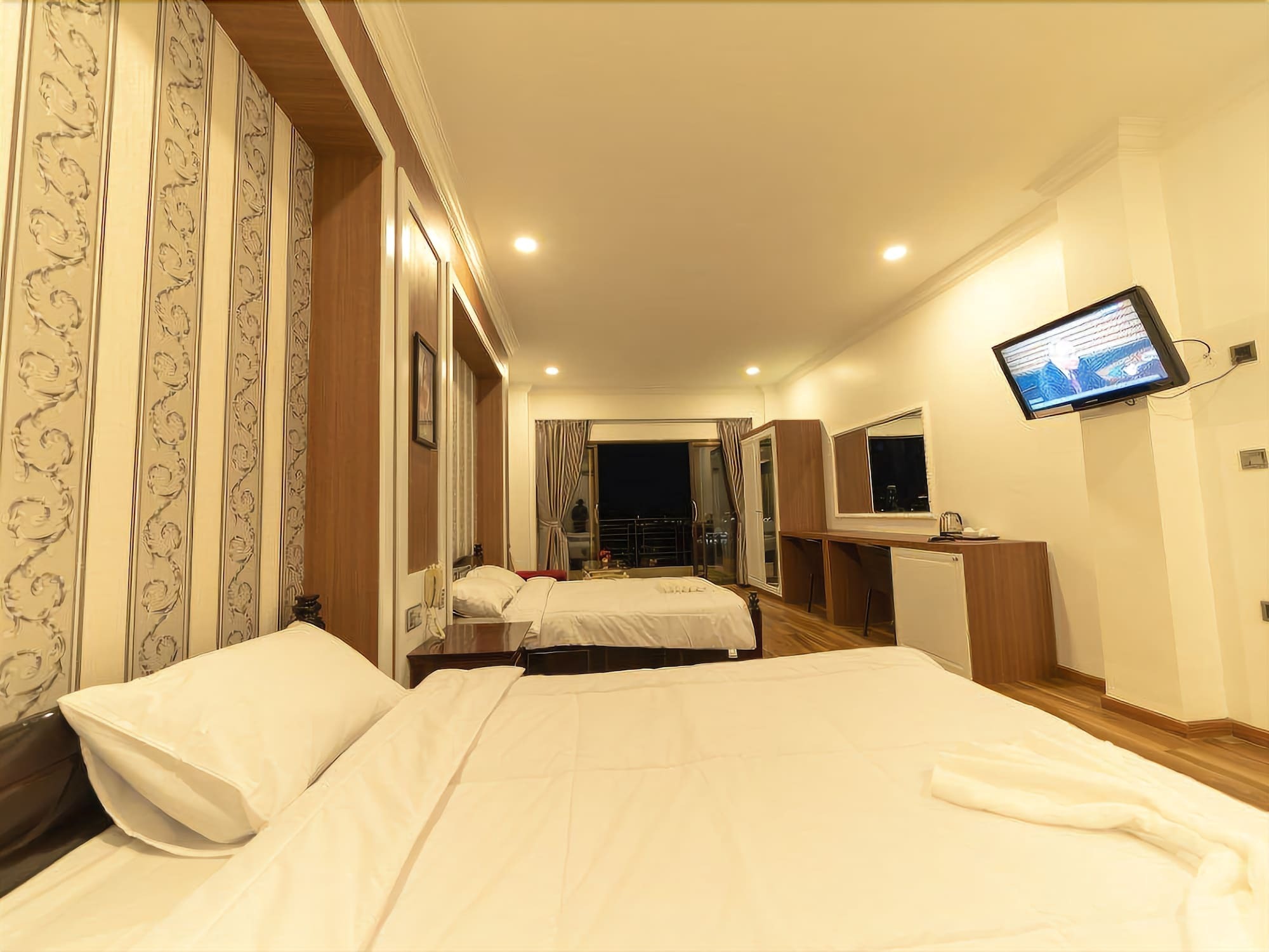 4 Rivers Hotel Phnom Penh Exterior photo